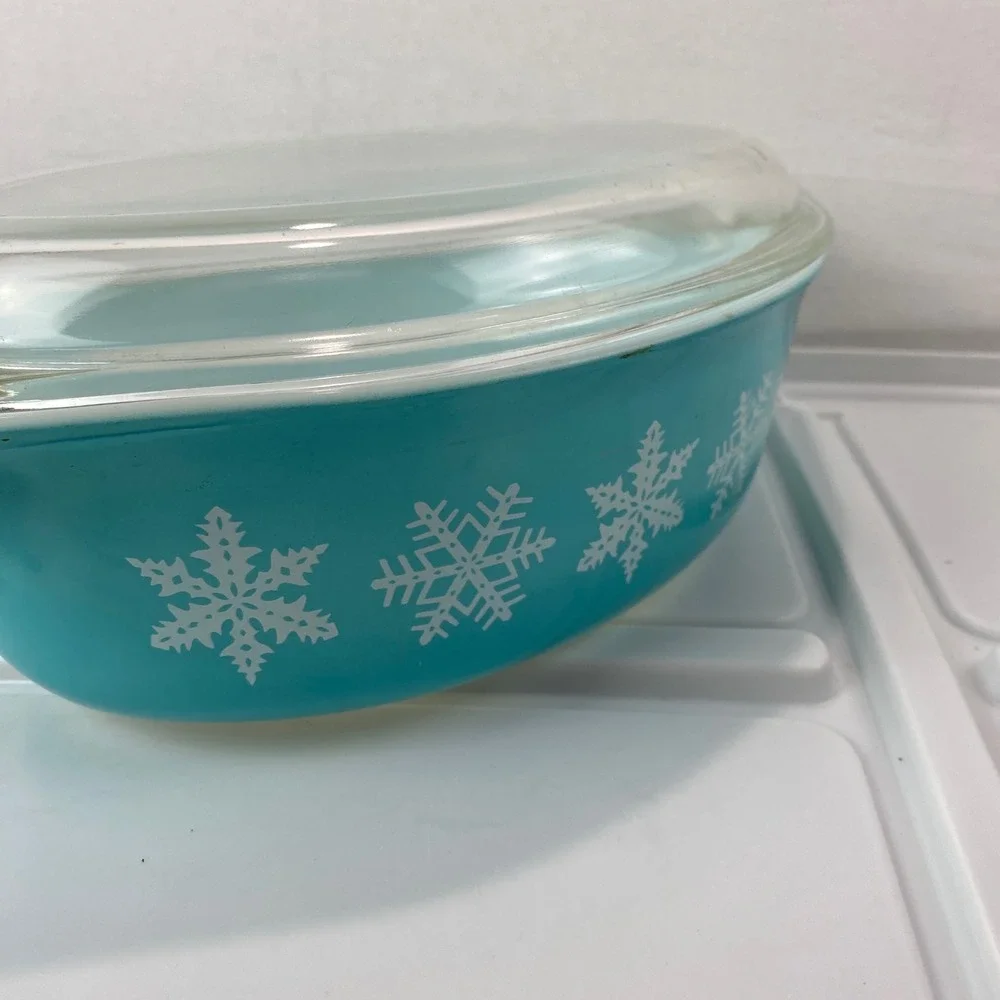 VTG Pyrex Snowflake Turquoise Blue Oval Casserole Dish with Lid 1.5 QT MCM